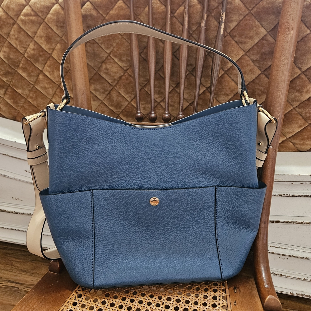 Michael Kors Bedford Bucket Bag Blue Tan Like New Classy Elegant Denim - Picture 3 of 9